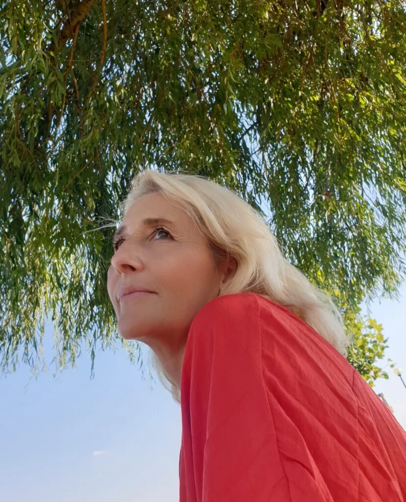 Szirmák Ildikó - A labirintus meditációkat vezető tréner portréja